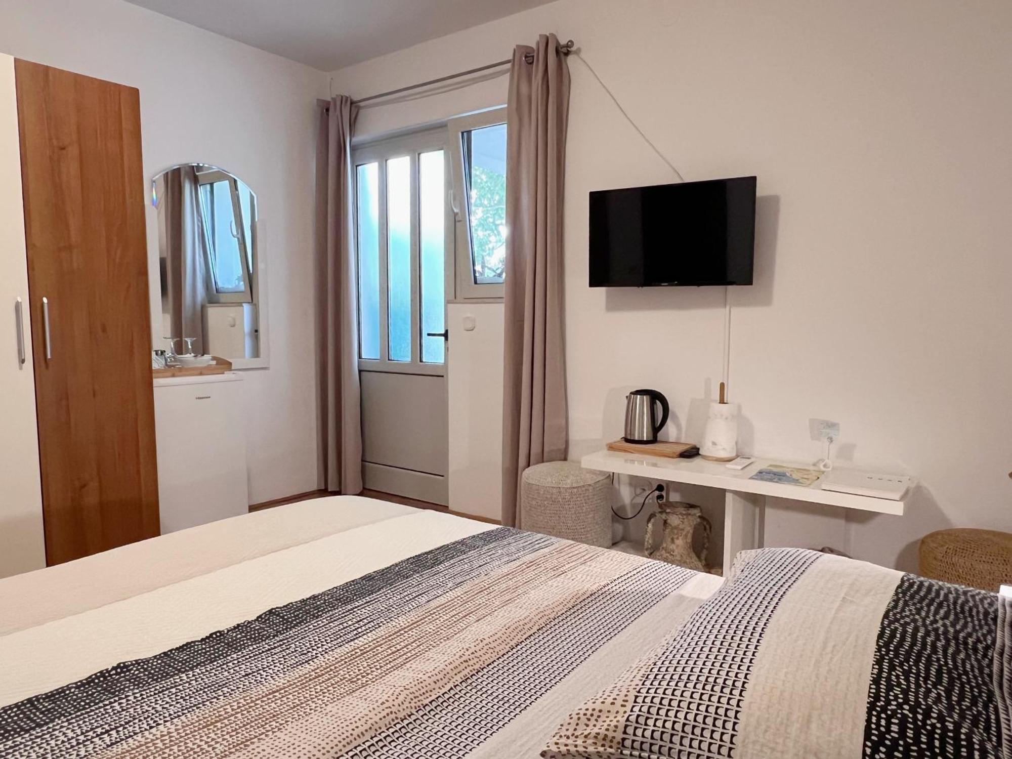 Room Tai - Spacious And Comfy With Private Terrace Хвар Екстериор снимка